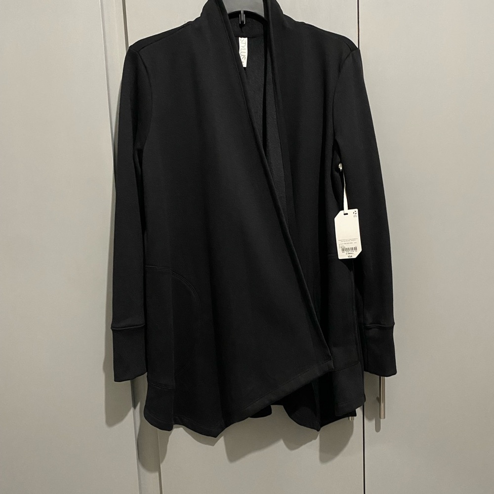 Wrap open jacket, super soft and cozy. Perfect to wear to and from yoga